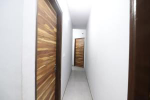 twamev couple friendly rajouri garden by the arrow