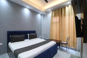 twamev couple friendly rajouri garden by the arrow