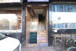 twamev couple friendly rajouri garden by the arrow