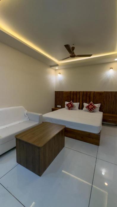 hotel orchid tree