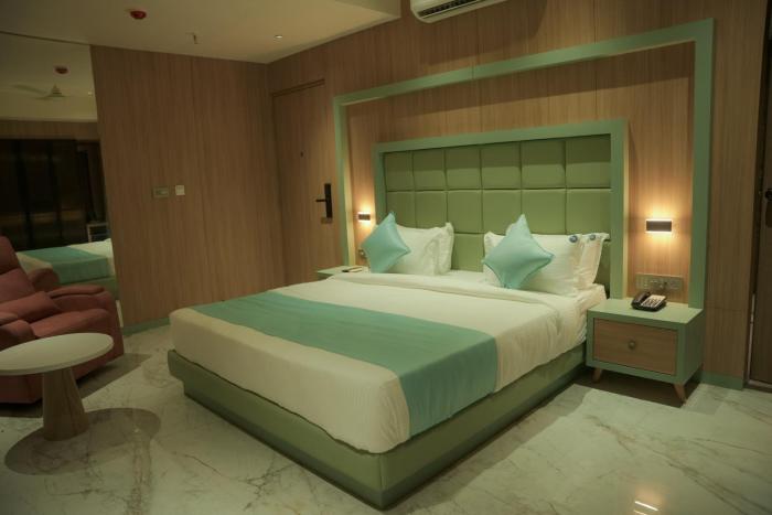 zip by spree hotels dwarka