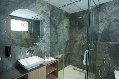 zip by spree hotels dwarka