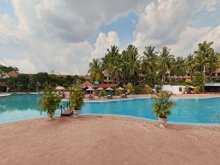 golden palms hotel and spa bangalore