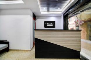 hotel o chinar park near airport