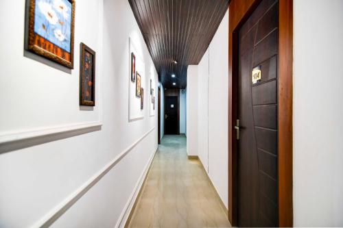 hotel o chinar park near airport