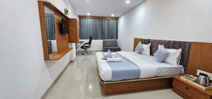 hotel 4 season