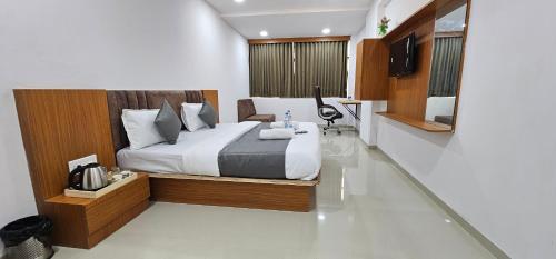 hotel 4 season