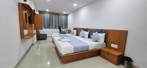 hotel 4 season