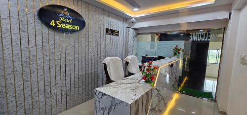 hotel 4 season