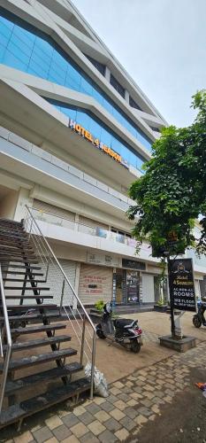 hotel 4 season