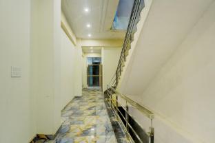 hotel o by oyo the suresh mahal resort