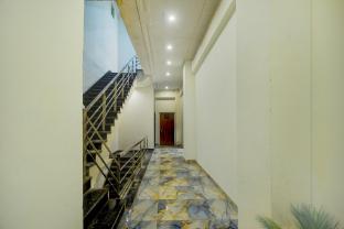 hotel o by oyo the suresh mahal resort