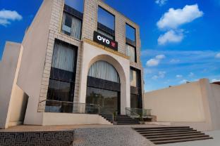 Hotel O By Oyo The Suresh Mahal Resort,Plot No-5   6, Govind Enclave, Saini Marg, Ma Karani Colony, Harnathapura, Jhotwara,4 star