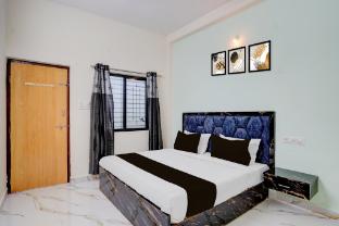 spot on hotel royal inn babupet railroad station