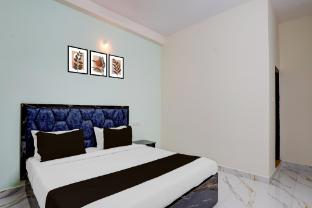 spot on hotel royal inn babupet railroad station