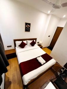 sun bright residency gb road thane