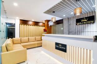 the crown inn madhyamgram