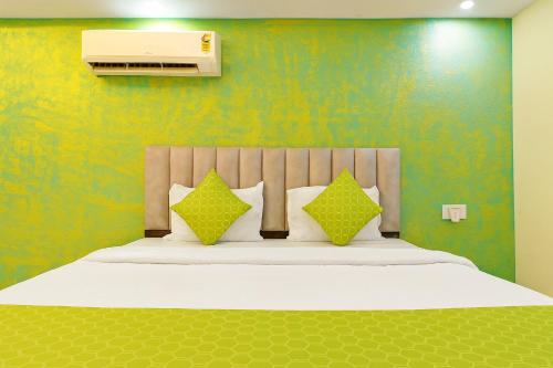 the crown inn madhyamgram