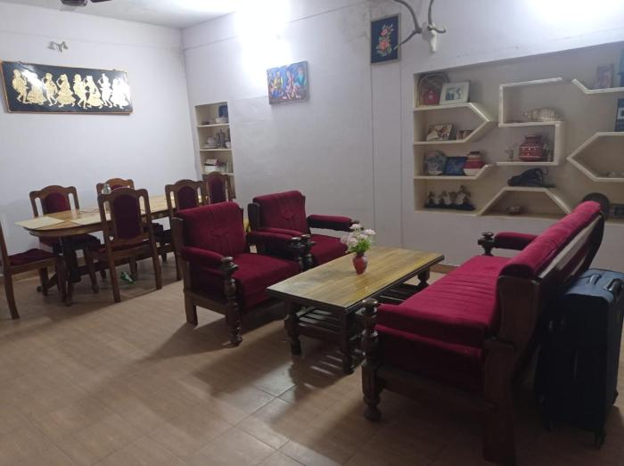 the pine view home stay