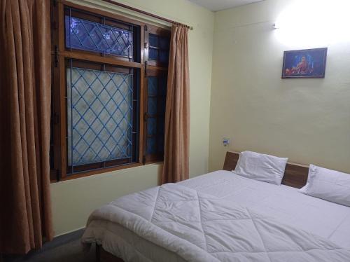 the pine view home stay
