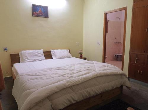 The Pine View Home Stay,,5 star