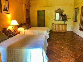 La Villa De Soledad B&B,Atlantida>>La Ceiba,4 star