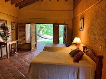 La Villa De Soledad B&B,Atlantida>>La Ceiba,4 star