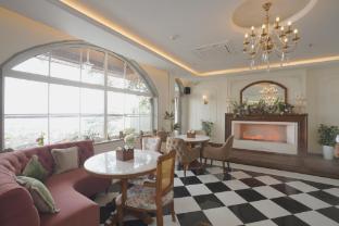 mayfair suites