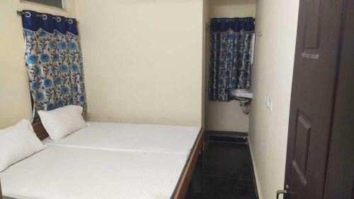 hotel o white carnations hotels