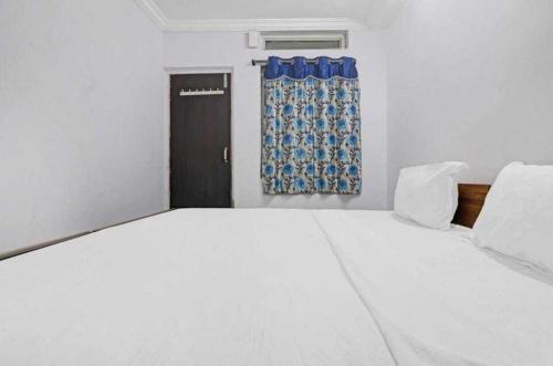 Hotel O White Carnations Hotels,,4 star