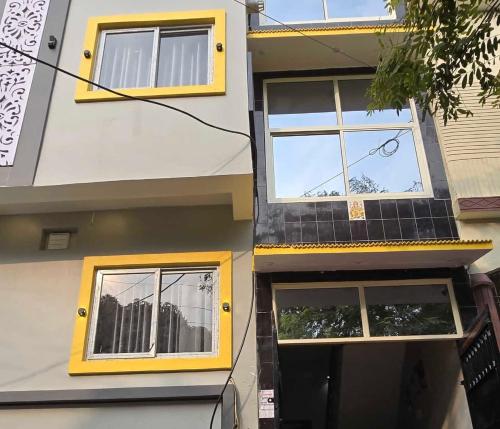 hotel o sai dham ayodhya