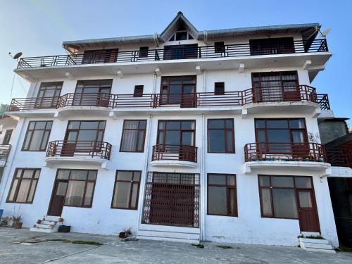 Krishna Himalayan Hotel & Restaurant,,5 star