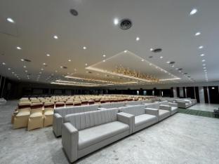 Hotel The Crown Town,,3 star