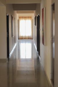 astra hotels and suites electronic city