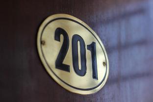 astra hotels and suites electronic city