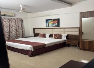 astra hotels and suites electronic city
