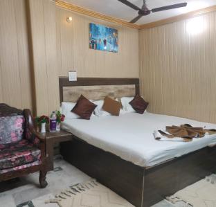 kashi dev paying guest house