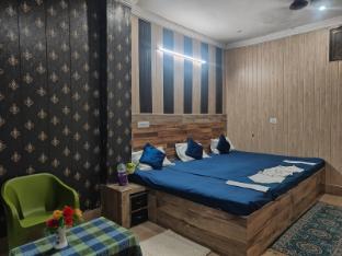 kashi dev paying guest house