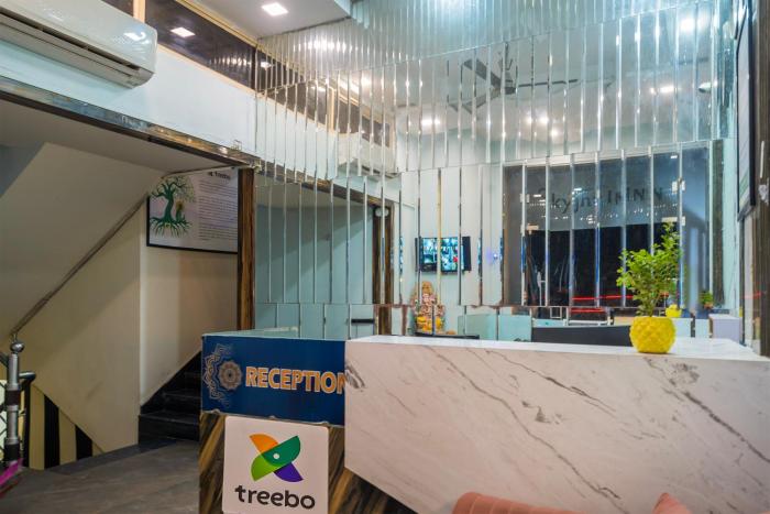 treebo twin tree residency