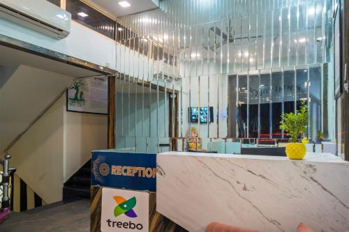 treebo twin tree residency