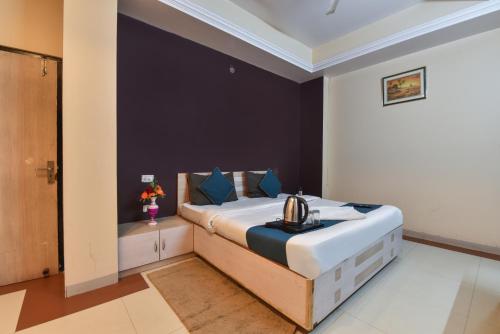 hotel sapphire stay vivek vihar