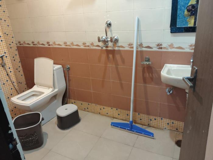 hotel sapphire stay vivek vihar