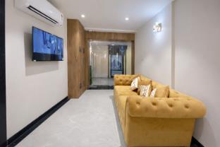 hotel janki suites near kashi vishwanath temple