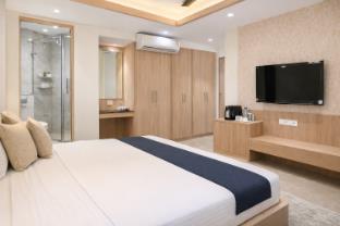 hotel janki suites near kashi vishwanath temple