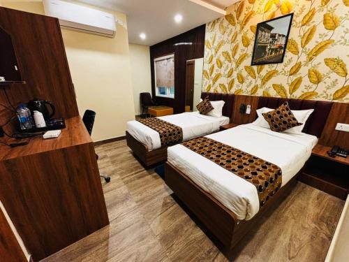 Hotel Downtown,,3 star