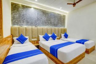 hotel indore palace