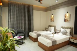 Regency Grand,,4 star