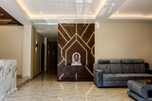 Hotel Ms Chola,,2 star