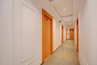 hotel o grand crown