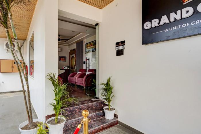 hotel o grand crown